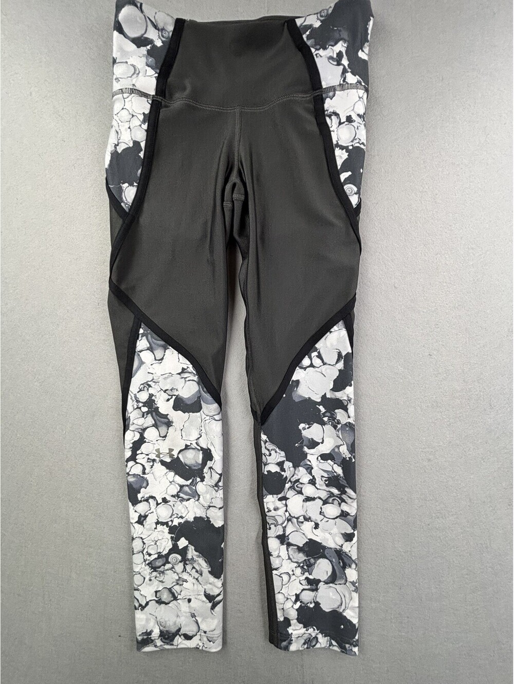 Under Armour Compression Heat Gear Gray & White Floral Leggings, Size Small